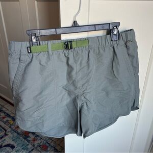 REI Co-op Sahara Amphib Hiking Shorts Womens M green Belted Lightweight Nylon